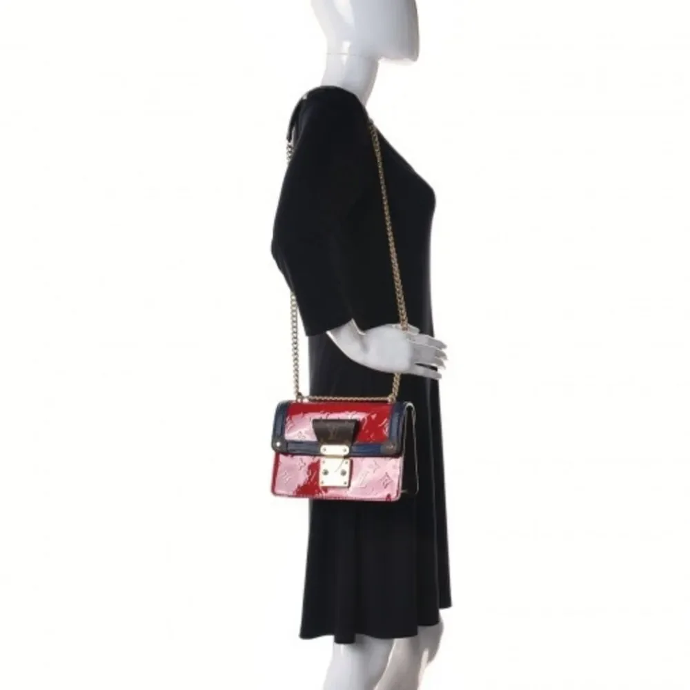 LOUIS VUITTON Vernis Epi Monogram Wynwood Scarlet
